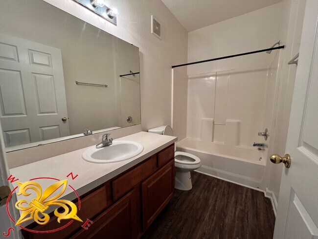 Building Photo - Willow Ridge 2/2 Downstairs Condo