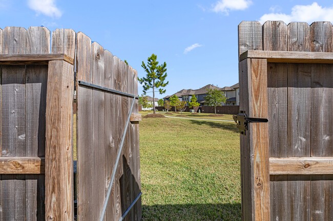 Building Photo - 5617 Evanston Ln