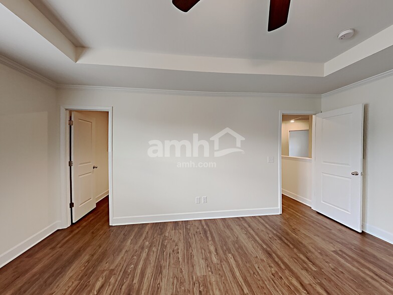 Building Photo - 5254 Lake Maxwell Dr