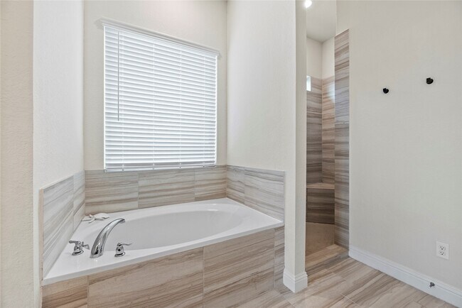 Building Photo - 29510 Enchanted Breeze Ln