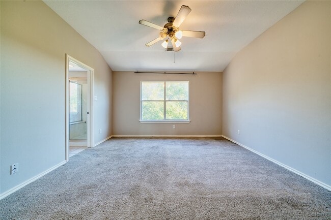 Building Photo - 2907 Hackamore Ln