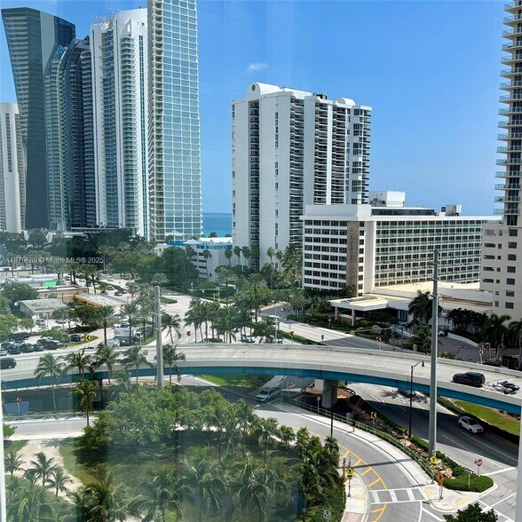 Building Photo - 150 Sunny Isles Blvd