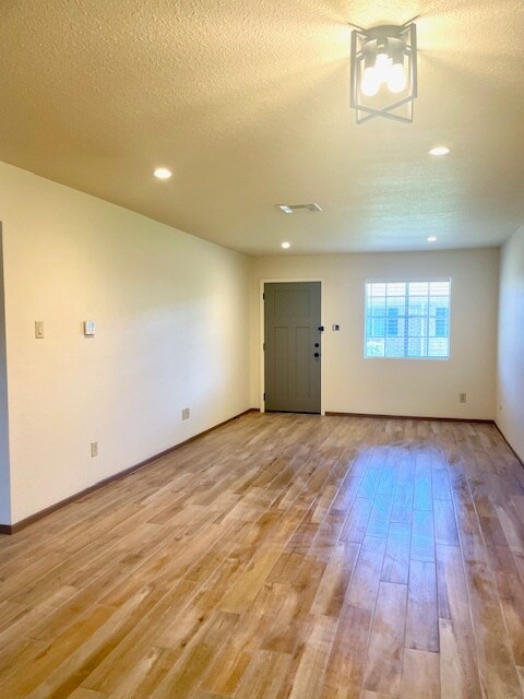 Building Photo - 5454 Folsom Dr