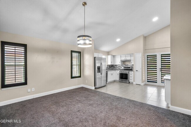 Building Photo - 450 Sunrise Hills Dr
