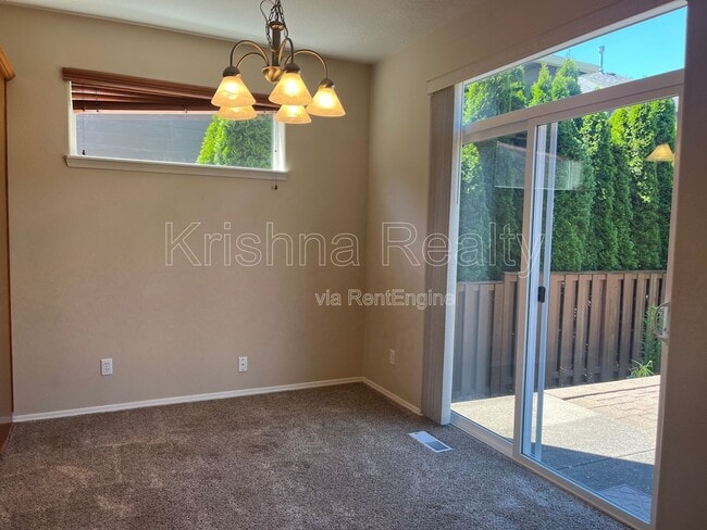 Building Photo - 473 NE 61st Pl