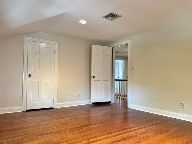 Building Photo - 251 Edwards St