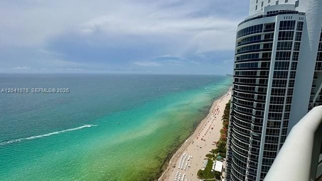 Building Photo - 18201 Collins Ave
