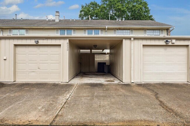 Building Photo - 6330 Briar Rose Dr