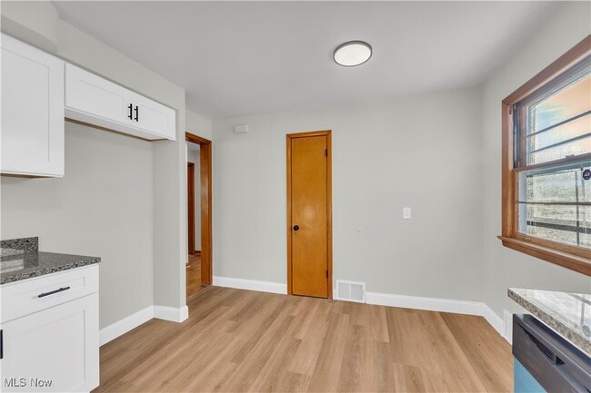 Building Photo - 20870 Wilmore Ave