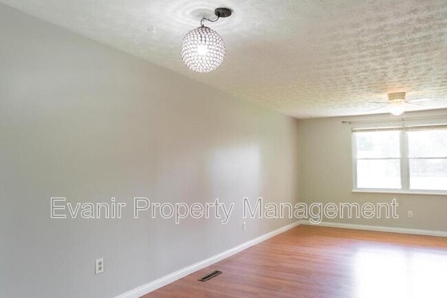 Building Photo - 4407 Nowak Ave