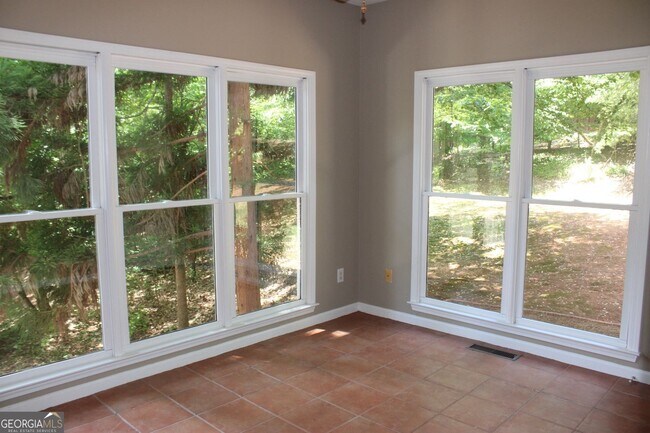 Building Photo - 356 Regal Pines Ct