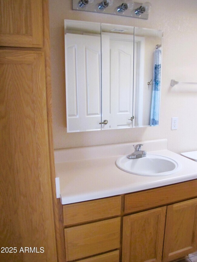 Building Photo - 4651 Desert Springs Trail