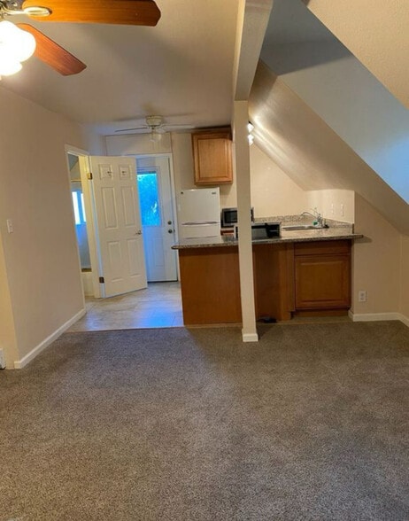 Primary Photo - 146 S Jackson Way