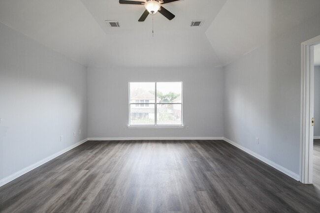 Building Photo - 13619 San Martin Ln