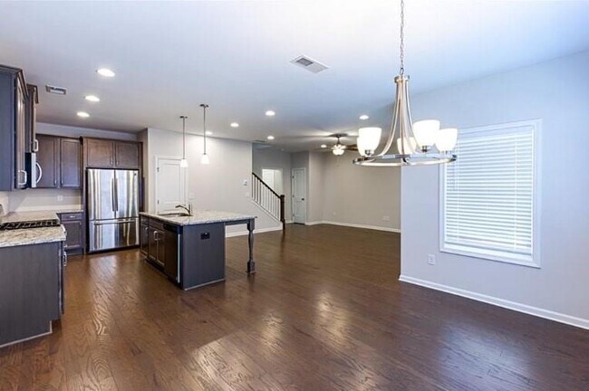 Building Photo - 1771 Stone Hedge Dr