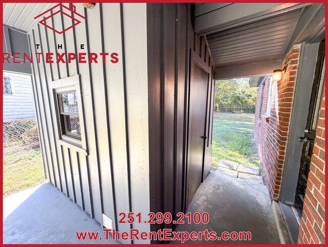 Building Photo - 2361 S Salvia St