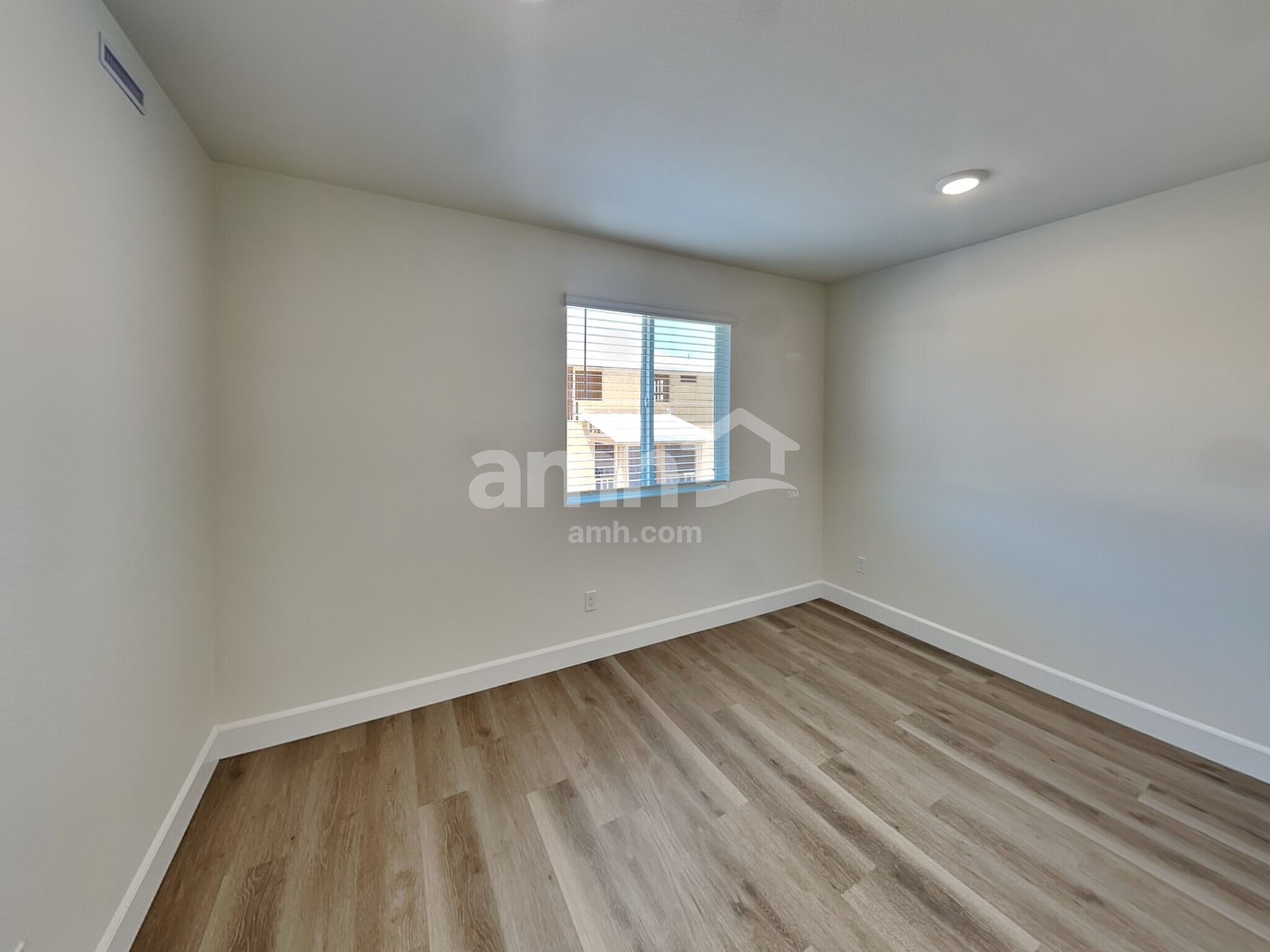 Building Photo - 10345 Medusita St