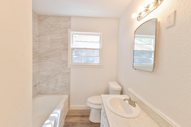 Building Photo - 2513 44th St