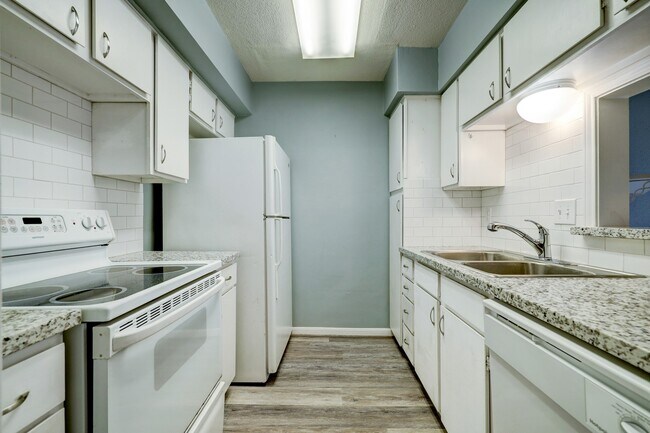 Building Photo - 4633 Wild Indigo St