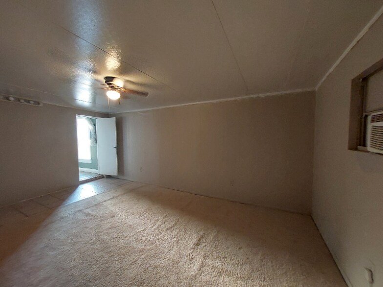 Building Photo - 2713 5th St W