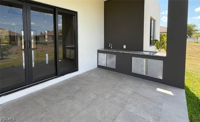 Building Photo - 1832 NW 22nd Pl