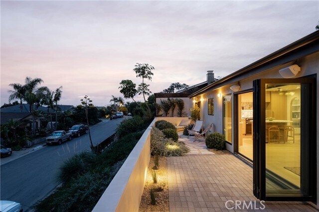 Building Photo - 2703 Via Montecito