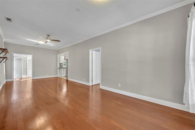 Building Photo - 1027 N Hampton Ave