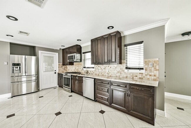 Building Photo - 6833 Concho St