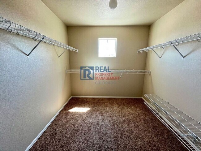 Building Photo - 10276 Deer Meadow Cir