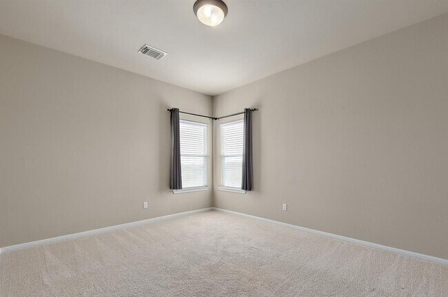 Building Photo - 321 Grafton Ln