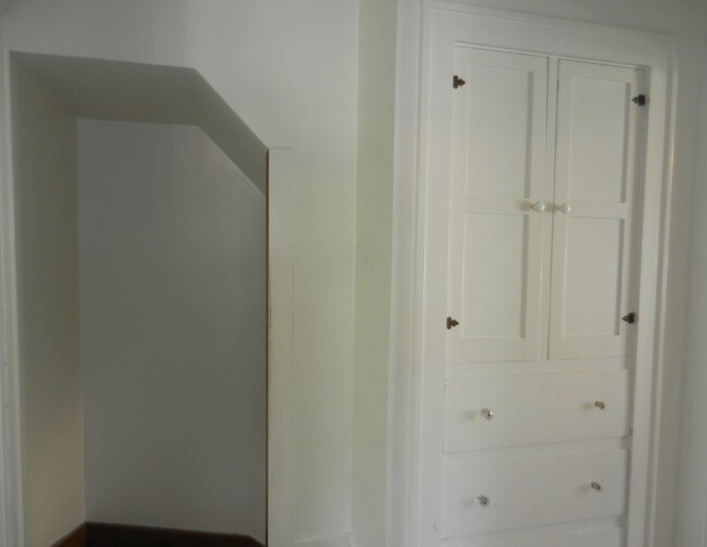 Hallway - Built-in cabinets - 219 W Locust St