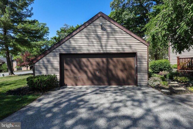 Building Photo - 206 Drakes Drum Dr