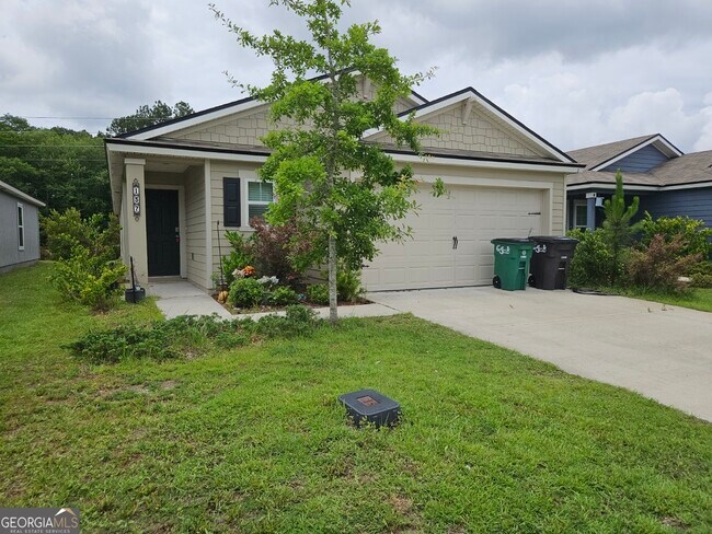 Building Photo - 137 Teakwood Dr