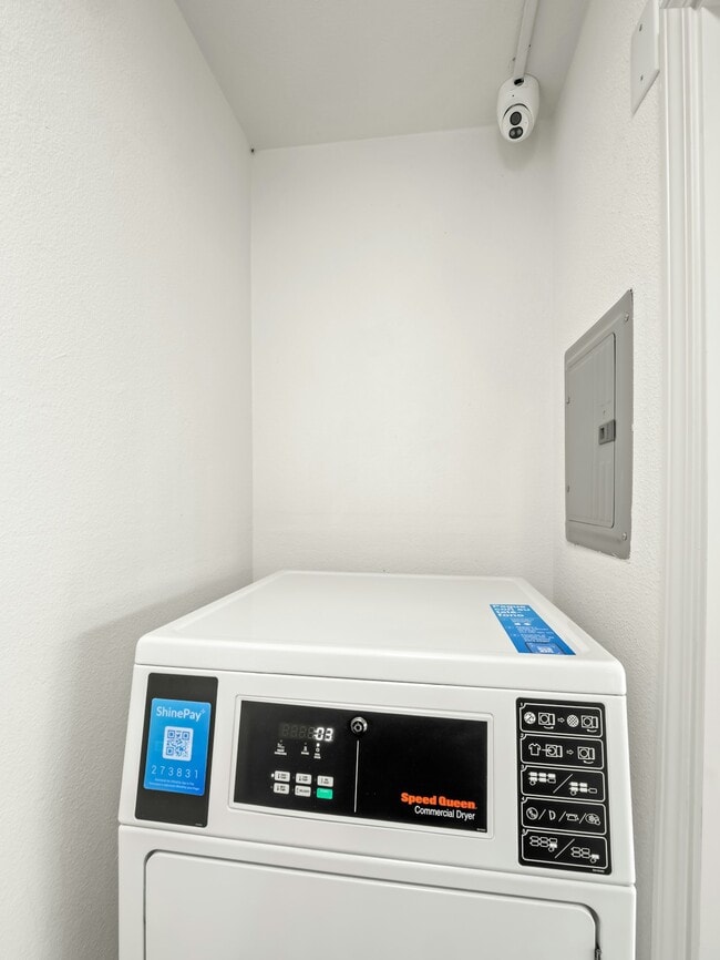 Building Photo - 2126 N Glenn Ave