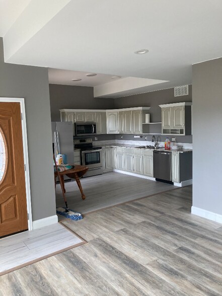 Building Photo - 4105 Edith Dr