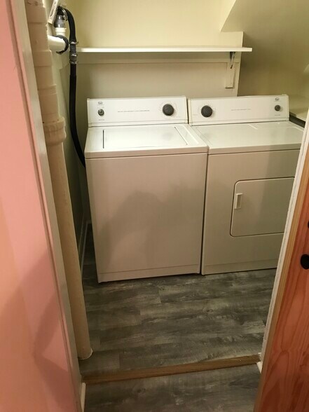 Building Photo - 15 W South St