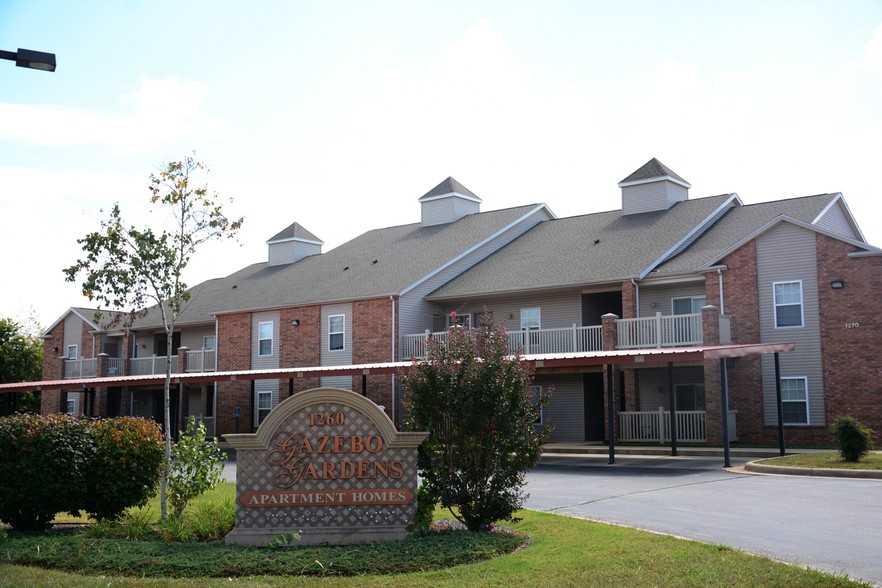 Building Photo - Gazebo Apartments