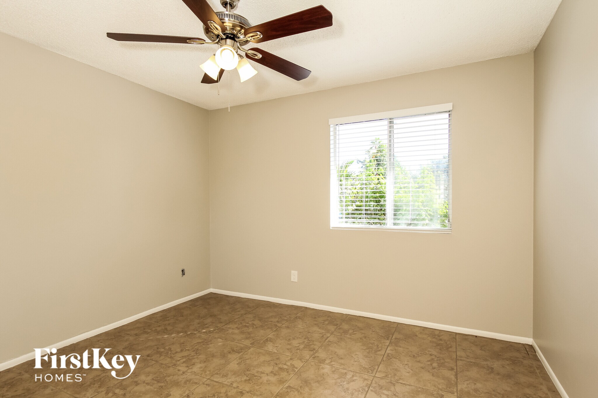 Building Photo - 4054 W Mission Ln