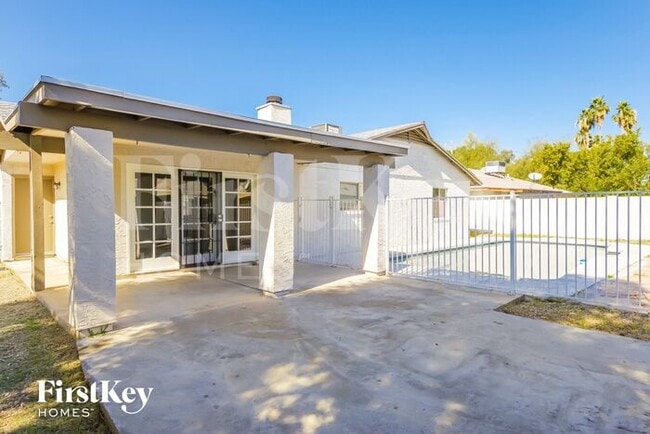Building Photo - 11637 N 58th Dr