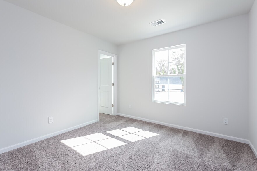 Building Photo - 229 Celebration Ave