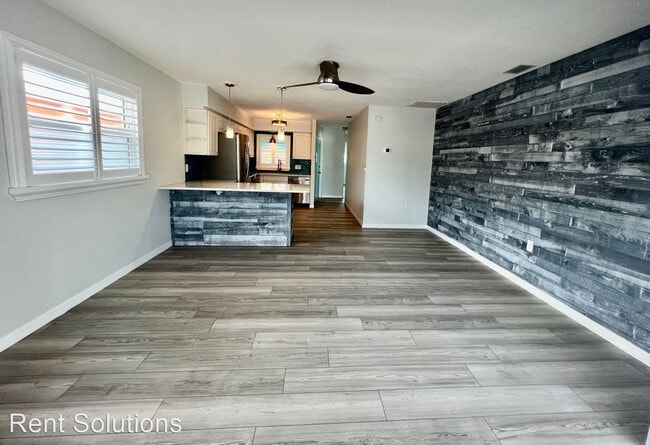 Building Photo - 2 br, 1 bath House - 4717 Floramar Terrace