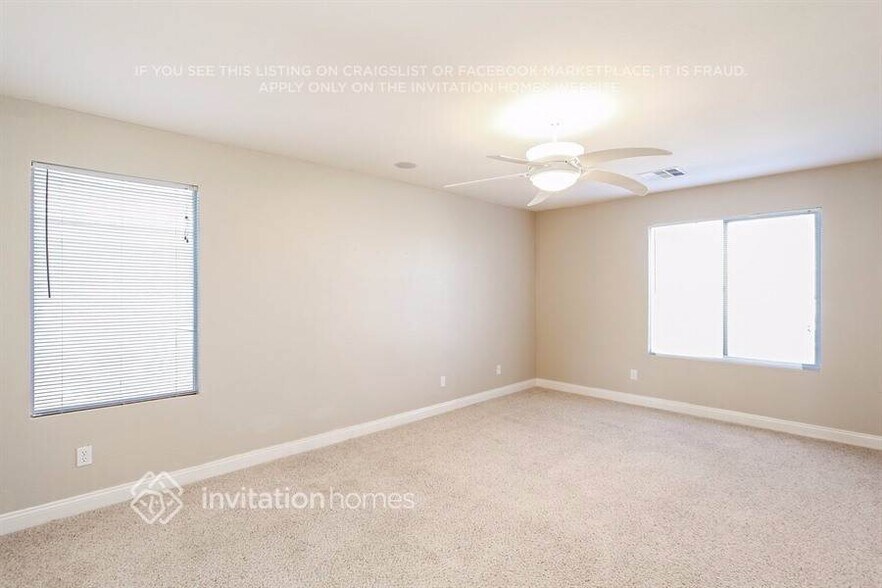 Building Photo - 10870 Fishers Island St