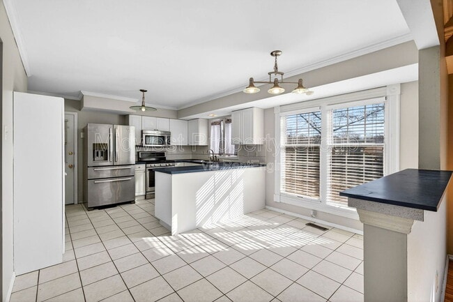 Building Photo - 3644 Vago Ln