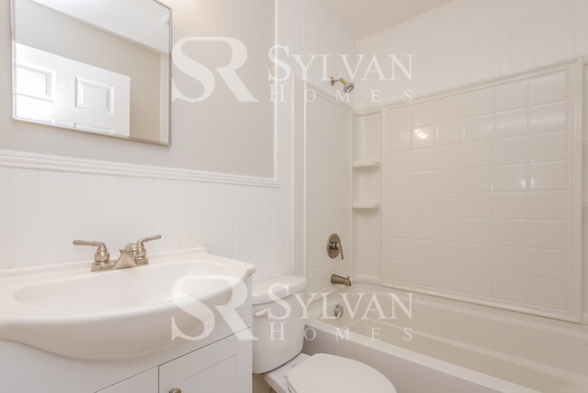 Building Photo - The Lifestyle You Deserve.