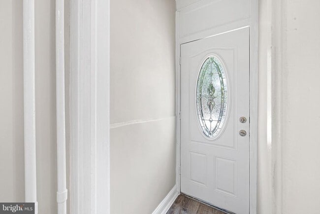 Primary Photo - 2257 Ann St