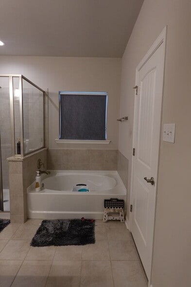 Building Photo - 401 Dua Ln