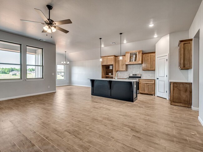 Building Photo - 11704 SW 48th St