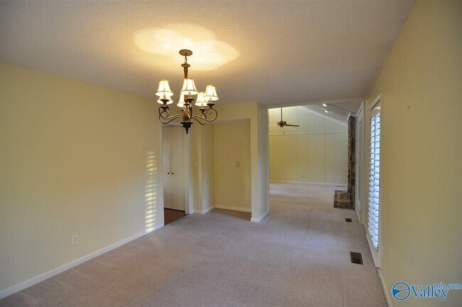 Building Photo - 9405 Hartwick Cir SE