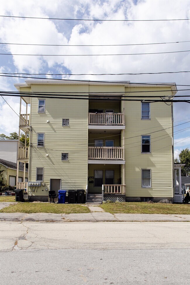 Building Photo - 139 Young St