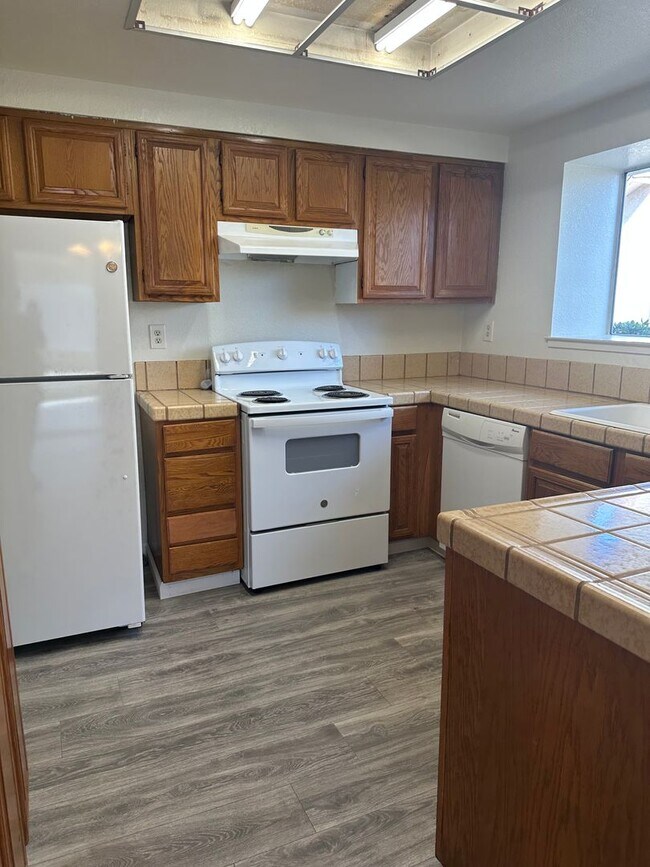 Building Photo - 3 Bedroom 2 Bath home in Vallejo